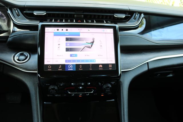 Used Car 2023 Jeep Grand Cherokee L  Limited For Sale Under $35,000 In Austin, Texas