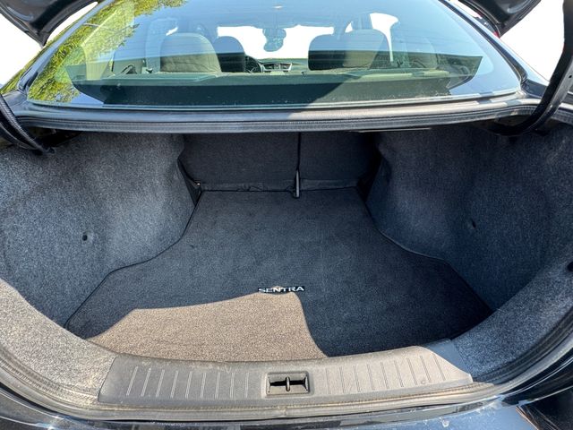 2018 Nissan Sentra SR - Super Black exterior view 18