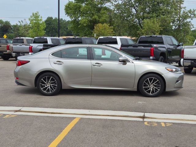 2018 Lexus ES - Image 6