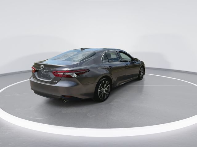 Used 2024  Toyota XLE image 10