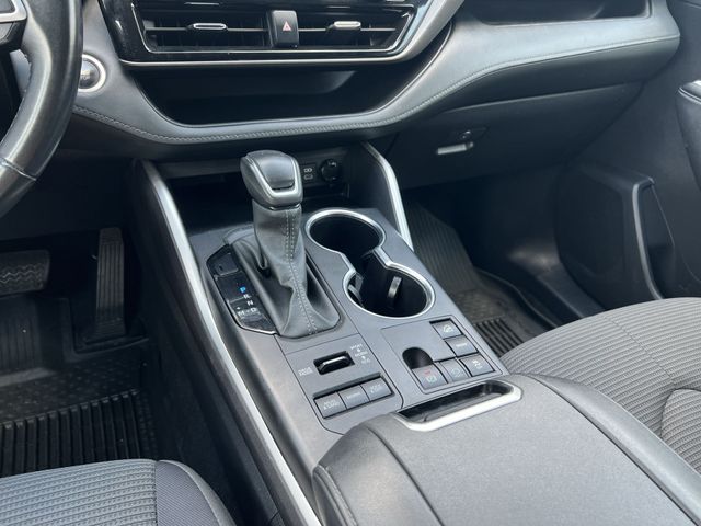 Used 2024 Silver Toyota LE image 25