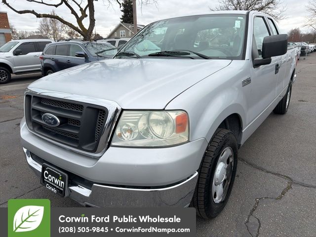 2004 Ford F-150 XL Ext. Cab