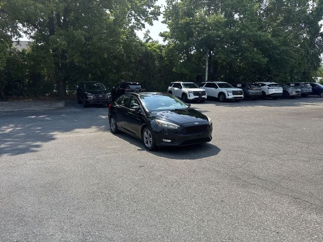 Used 2016 Black Ford SE image 3