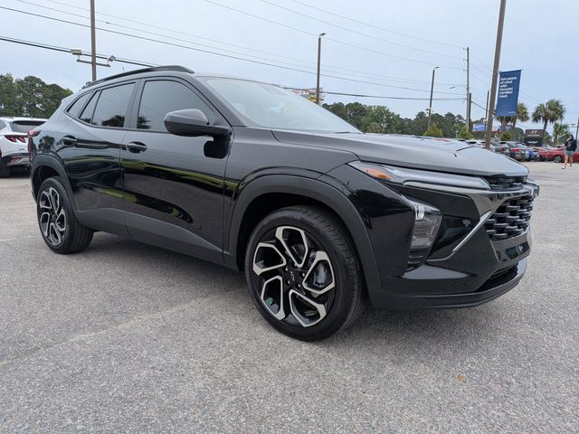Mosaic Black Metallic 2025 Chevrolet Trax RS with 2RS FWD SUV / Crossover Front-Wheel Drive 6-Speed Automatic
