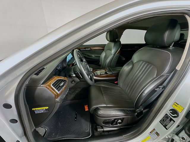 Thumbnail: 2017 Genesis G90 - 21