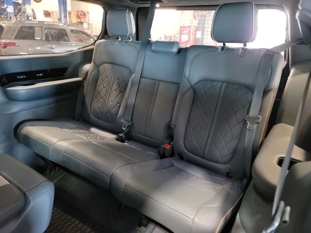 2022 Luxury White Pearlcoat Jeep Grand Wagoneer Series III 4X4 SUV