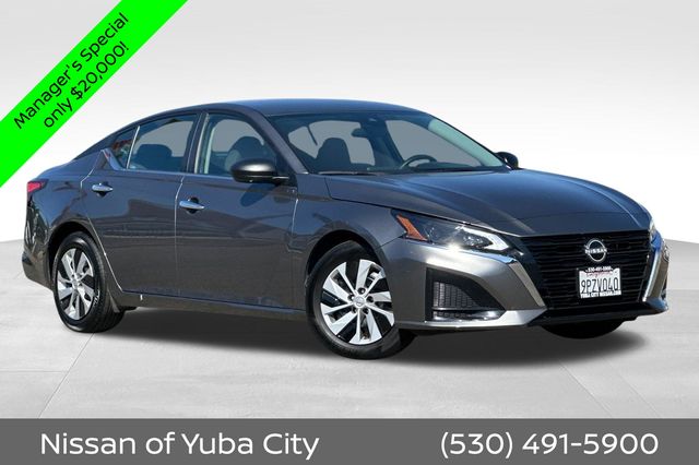Gray (Gun Metallic) 2025 Nissan Altima Sedan Front-Wheel Drive Continuously Variable Transmission