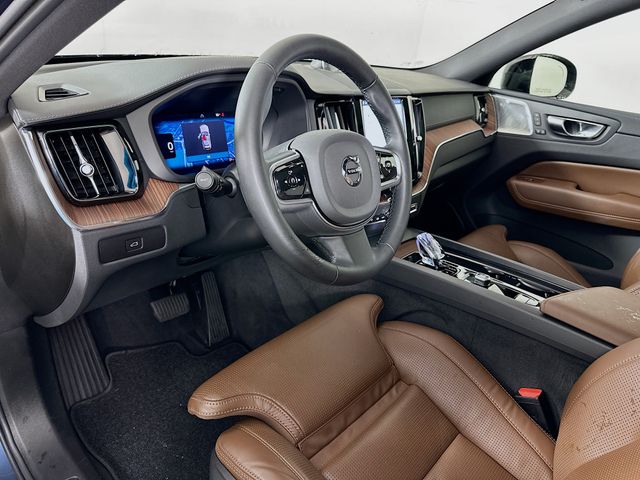 Thumbnail: 2025 Volvo XC60 - 9