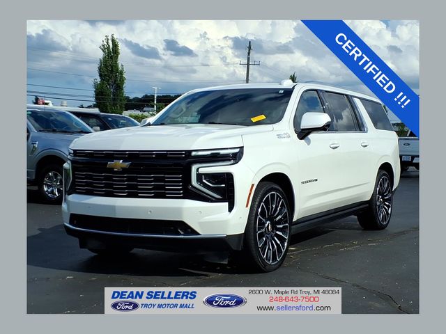 Pearl 2025 Chevrolet Suburban SUV / Crossover Four-Wheel Drive 
