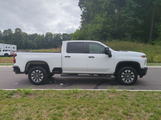 Used 2023 White Chevrolet Custom image 14