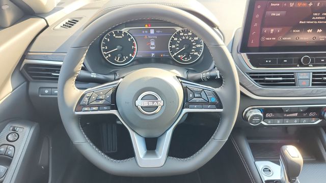 2025 Nissan Altima