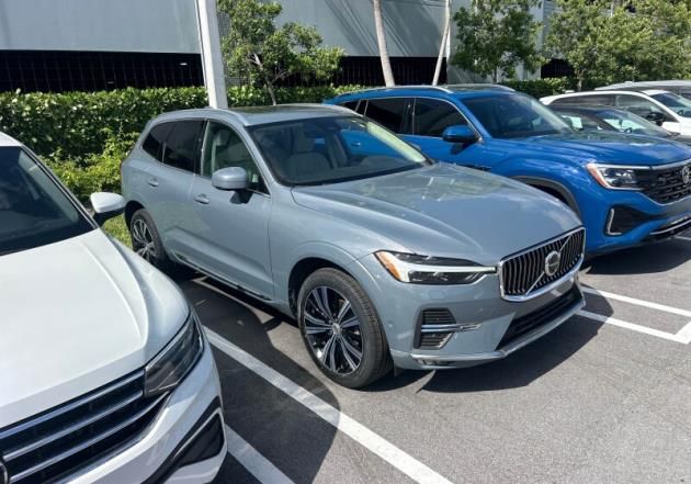 2023 Volvo XC60 B5 Plus Bright Theme