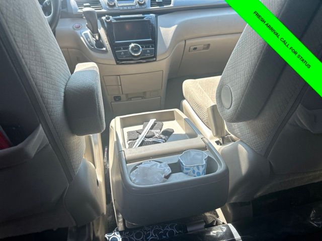 Used 2016 White Diamond Pearl Honda EX image 19