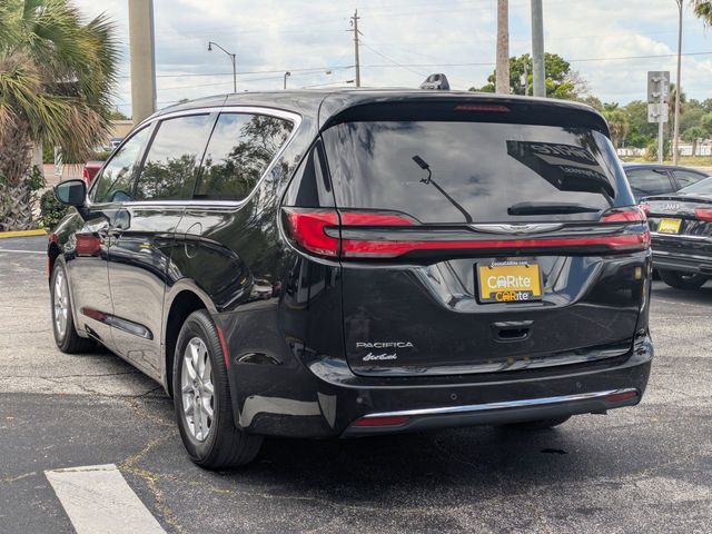 2023 Chrysler Pacifica Touring L - Photo 7