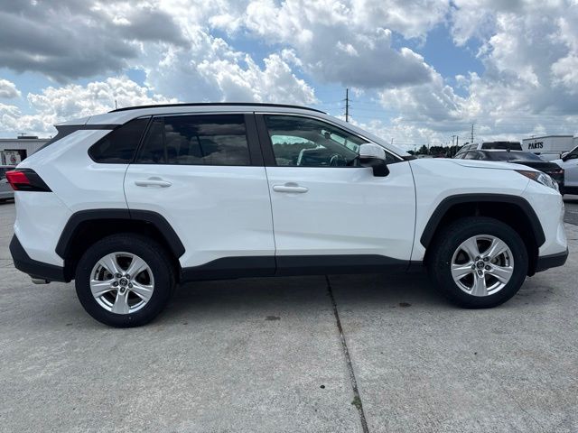 2021 Toyota RAV4 XLE:B02452