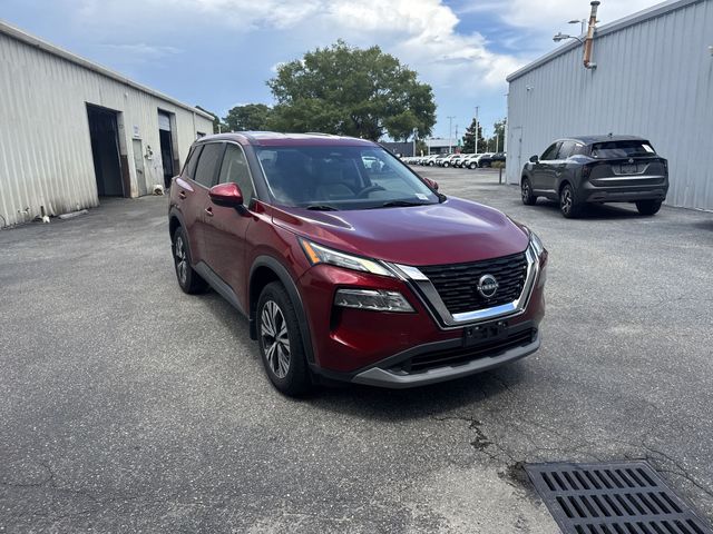 Used 2023 Red Nissan SV image 3