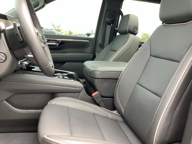 Used 2026 Polar White Chevrolet Premier image 18