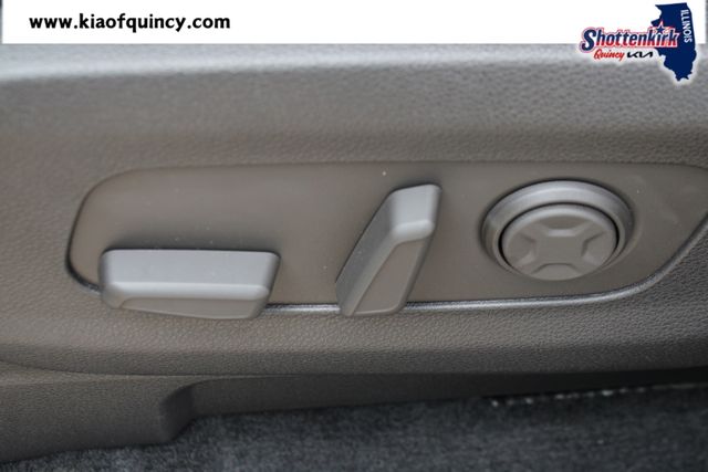 New 2026 Kia Carnival MPV Van