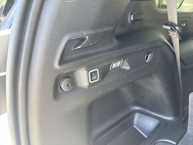 Used 2023 White Jeep Limited image 14