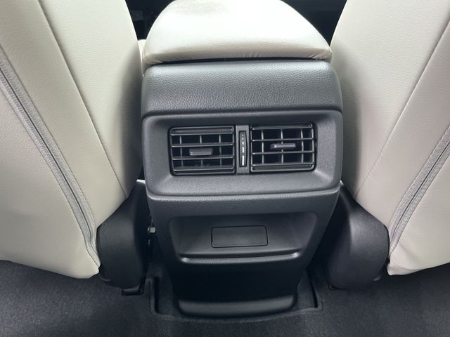 Used 2023  Honda EX-L image 25
