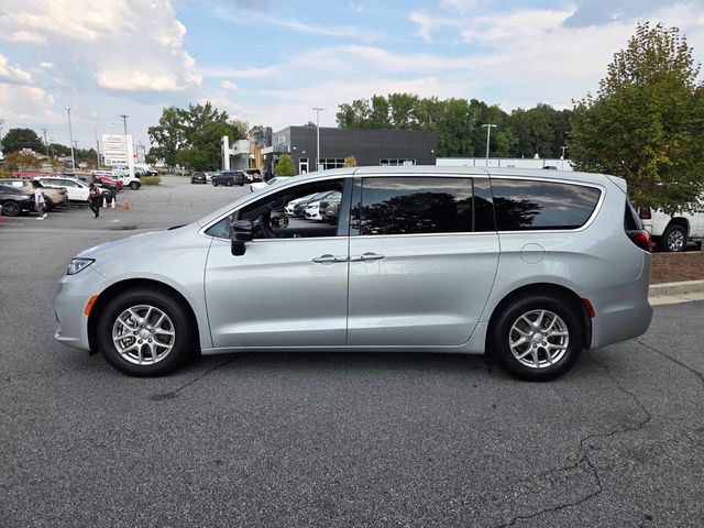 Used 2026 Chrysler Pacifica Van