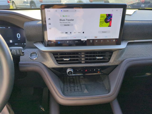 Used 2025 White Ford Platinum image 21