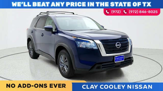 2025 Nissan Pathfinder SV
