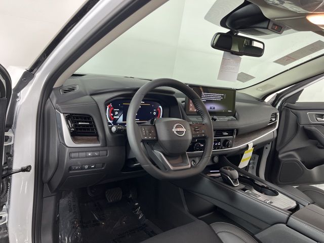 2025 Everest White Pearl Nissan Rogue Platinum FWD SUV