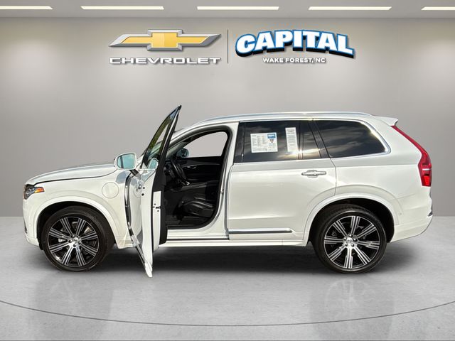 Used 2022 White Volvo T8 Inscription 7 Passenger image 23