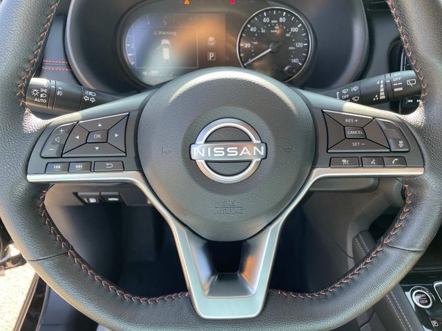 2023 Nissan Kicks SR 28