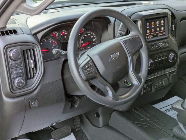 2025 Chevrolet Silverado 2500HD Custom photo