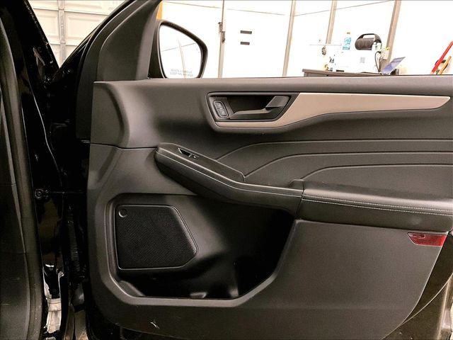2022 Ford Escape SE Black at Luther Ford