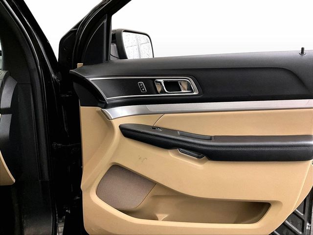 2017 Ford Explorer XLT Black at Subaru and VW of Moon Township