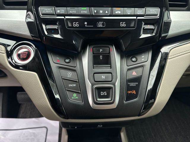 Used 2024 Honda Odyssey Van