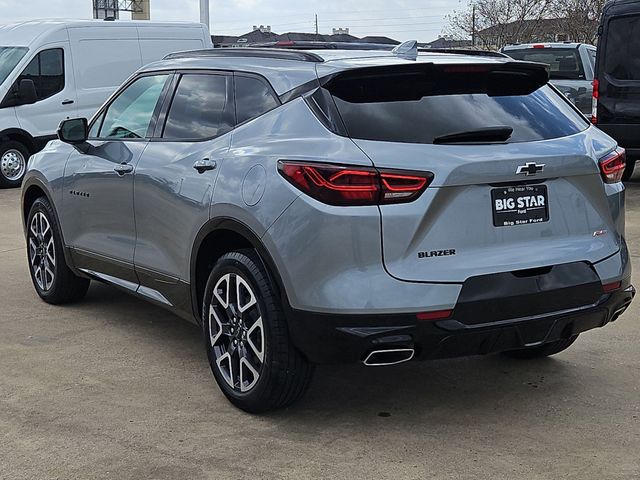 Used 2025 Gray Chevrolet RS image 5