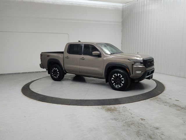 2024 Nissan Frontier PRO-4X Crew Cab 4WD