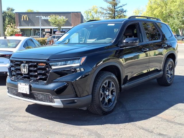 Used 2025 Honda Pilot SUV