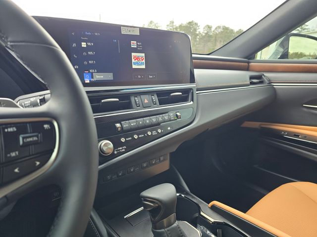 2025 Lexus ES 350:44446A1