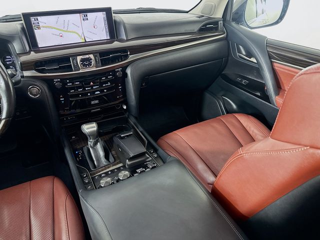 2016 Lexus LX 570 25