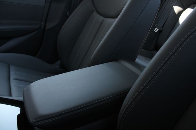 Used 2025 White Audi 2.0T Prestige image 16