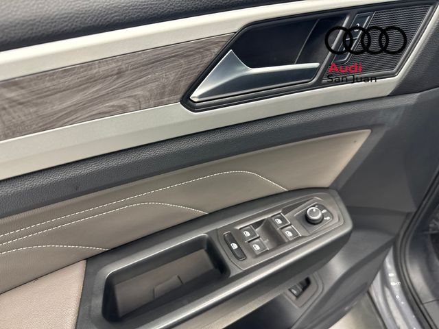 Used 2022 Gray Volkswagen 3.6L V6 SE w/Technology image 28