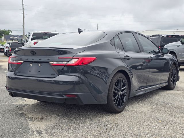 2025 Toyota Camry SE:169133B