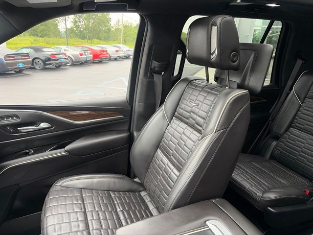 2023 Cadillac Escalade Sport Platinum - 8