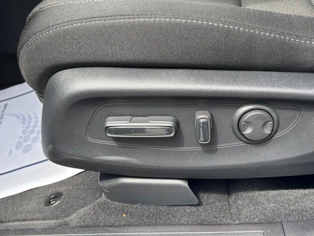 used 2025 Honda CR-V car, priced at $34,291