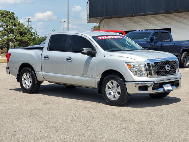 Brilliant Silver 2018 Nissan Titan Pickup Truck 4X2 7-Speed Automatic