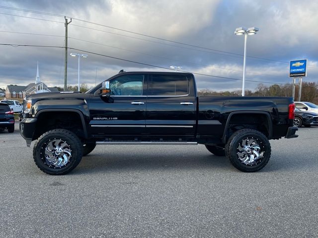 2017 GMC Sierra 2500HD Denali 2