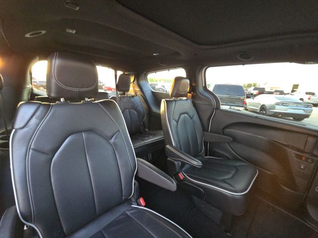 2025 Chrysler Pacifica Limited:B02253