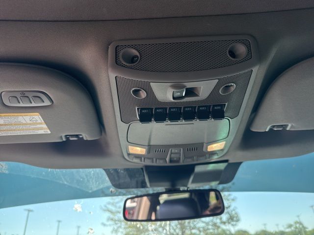 2020 Ford F-350SD Lariat photo