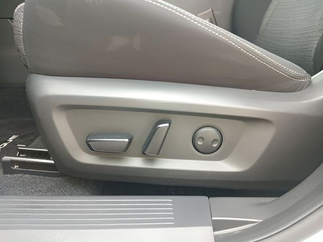 Used 2023 Nissan Rogue SUV