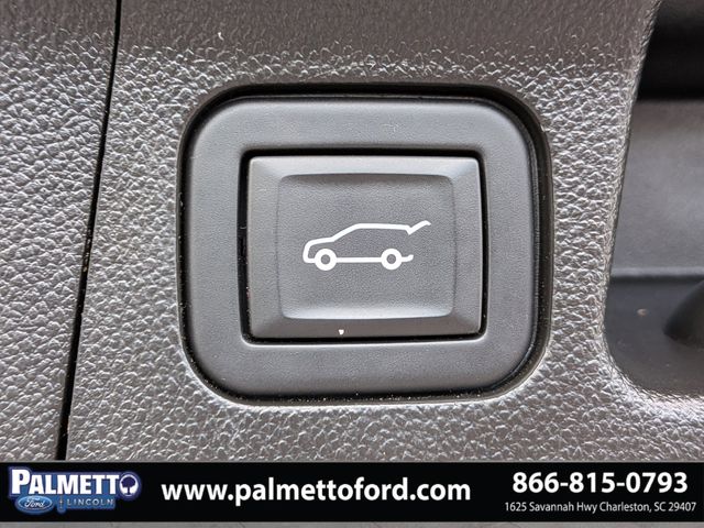 used 2023 GMC Acadia car, priced at $25,989